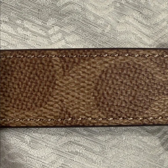 Coach Signature Canvas Belt Cut to Size and Reversible - Picture 7 of 10
